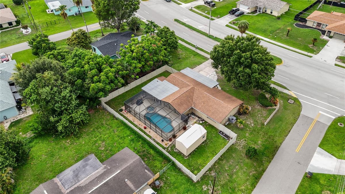 4029 COUNTRY CLUB BOULEVARD — photo 44 of 49