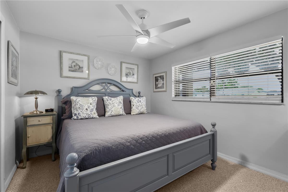 4029 COUNTRY CLUB BOULEVARD — photo 20 of 49