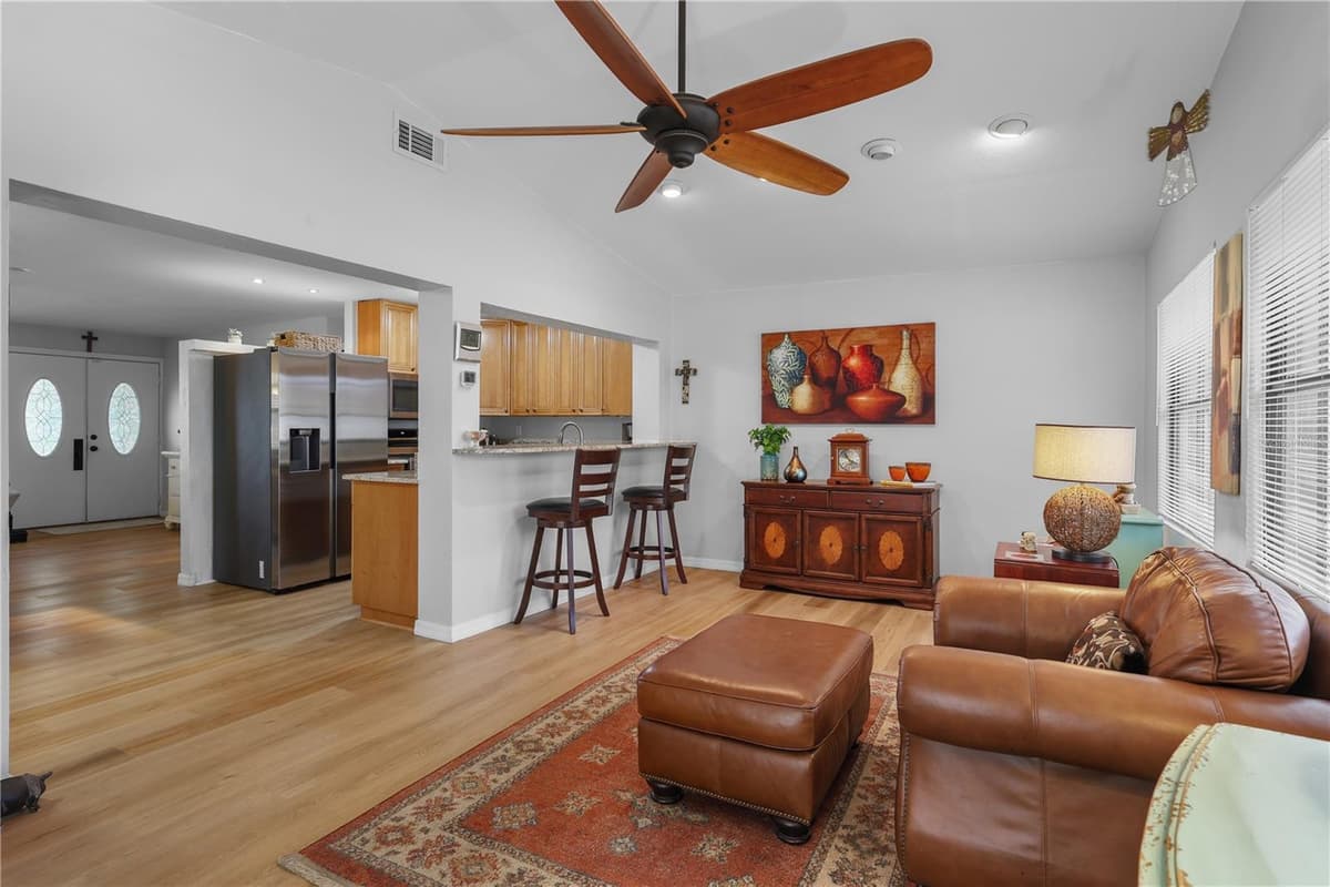 4029 COUNTRY CLUB BOULEVARD — photo 12 of 49