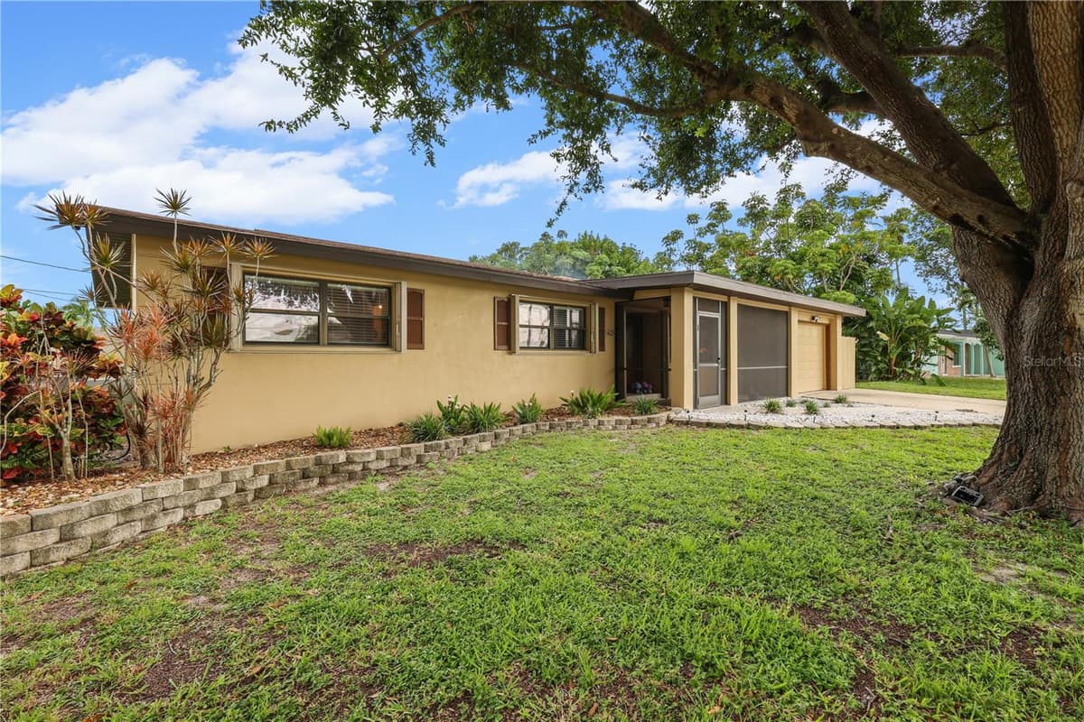 4029 COUNTRY CLUB BOULEVARD — photo 47 of 49