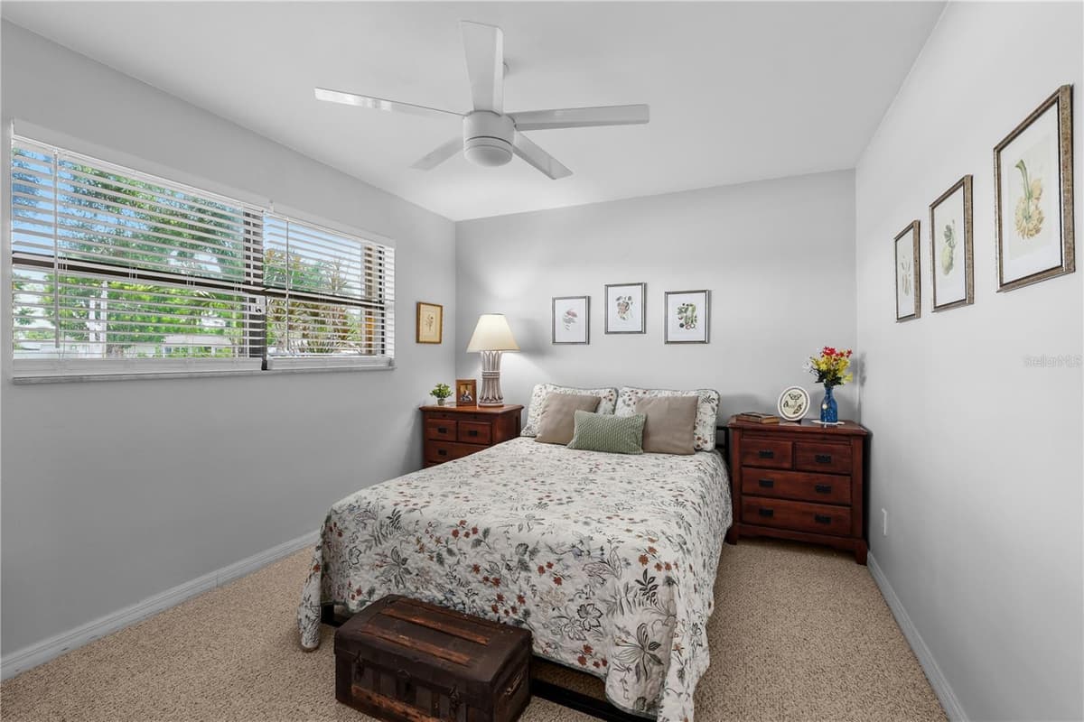 4029 COUNTRY CLUB BOULEVARD — photo 24 of 49