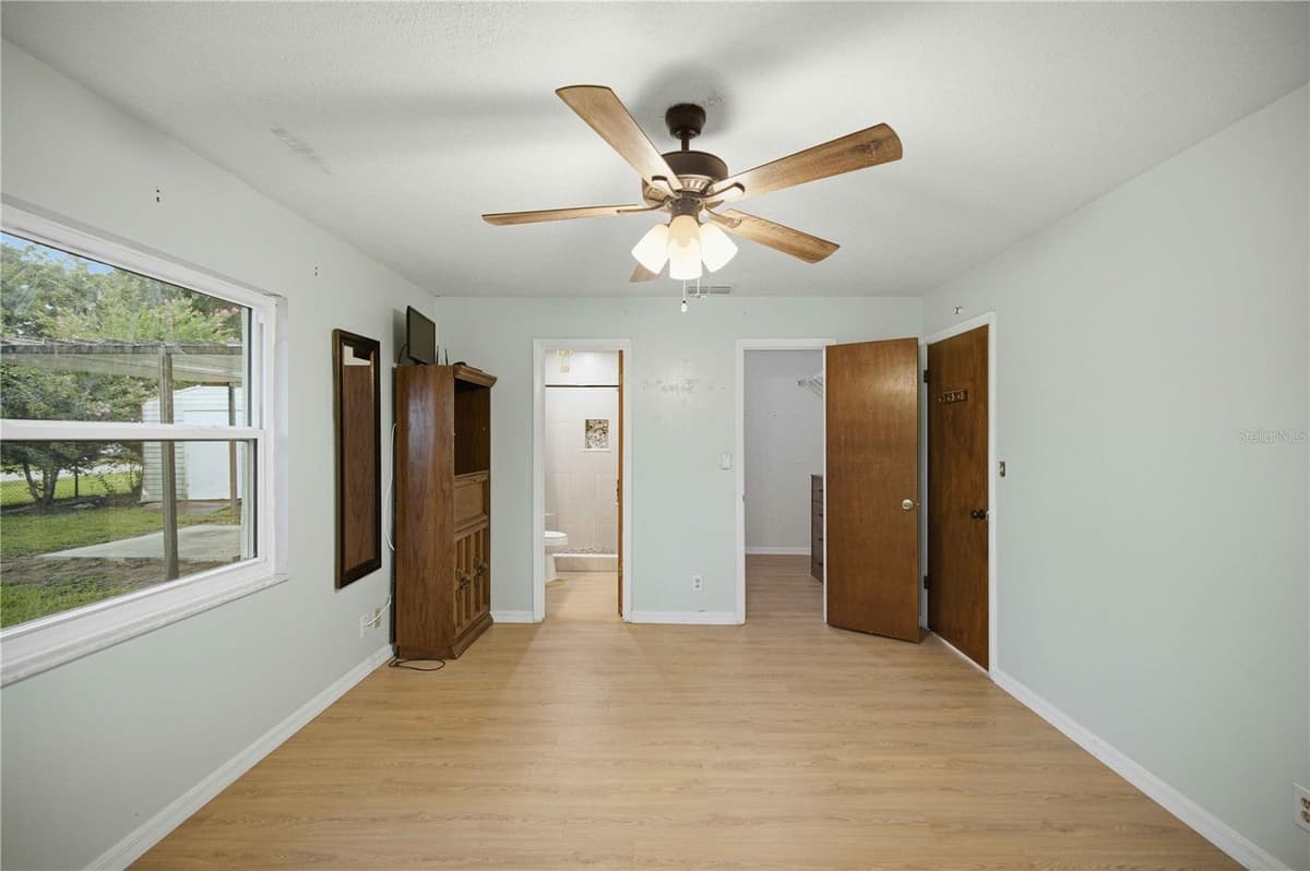13720 36TH AVENUE — photo 16 of 40