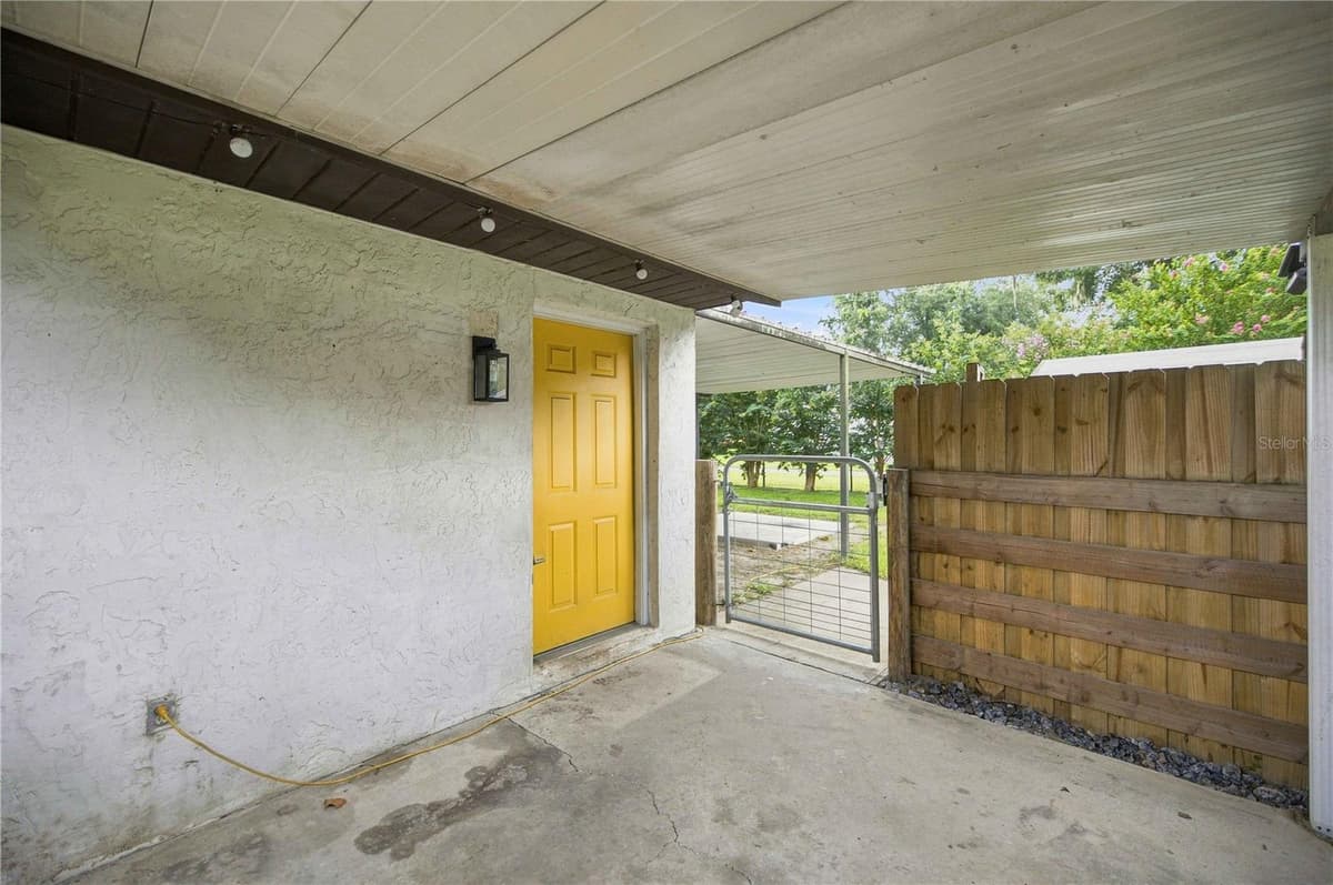 13720 36TH AVENUE — photo 25 of 40