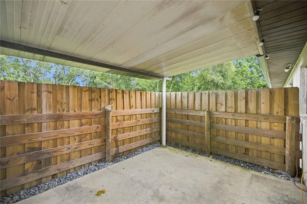 13720 36TH AVENUE — photo 24 of 40