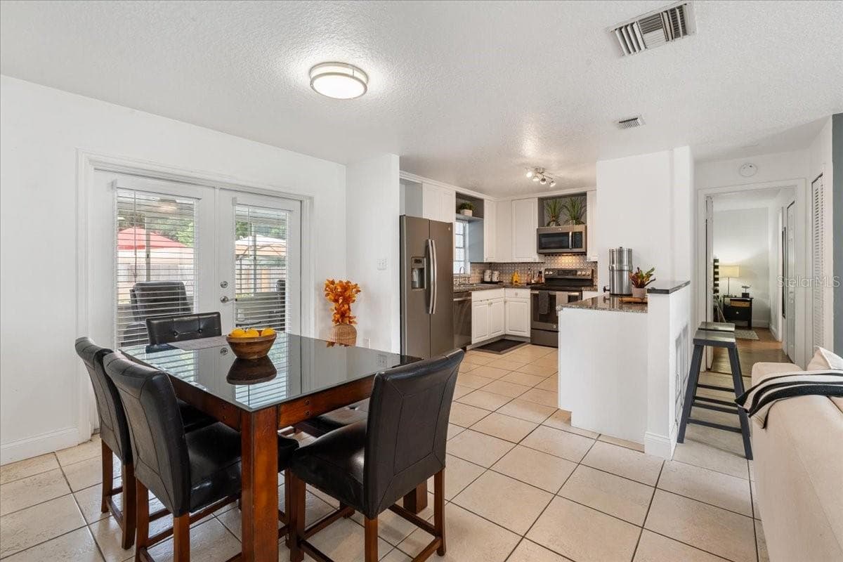 328 PANAMA CIRCLE — photo 11 of 45