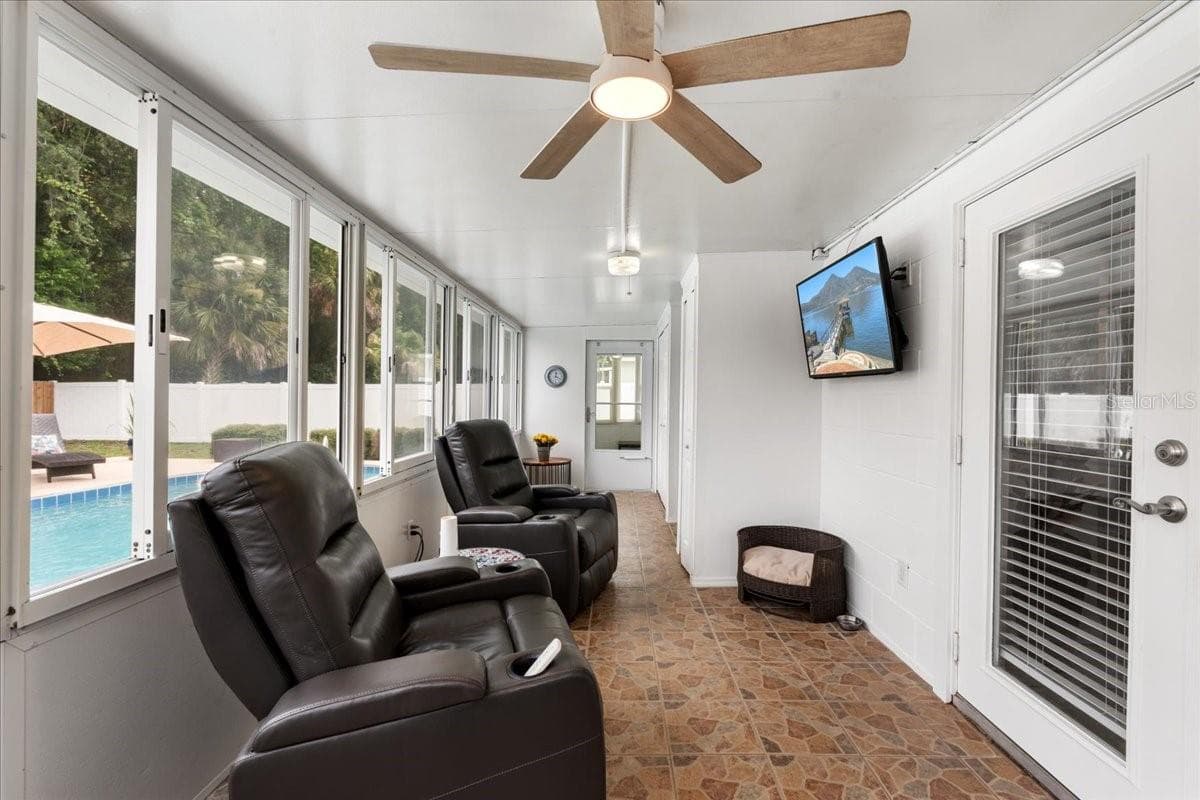328 PANAMA CIRCLE — photo 26 of 45
