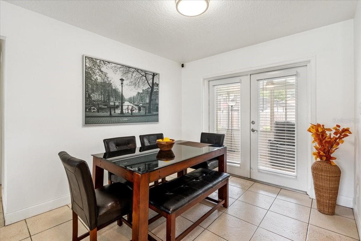 328 PANAMA CIRCLE — photo 10 of 45