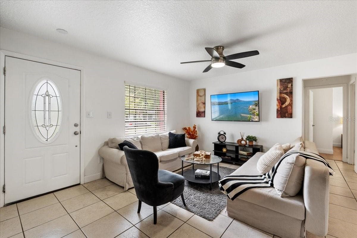 328 PANAMA CIRCLE — photo 6 of 45