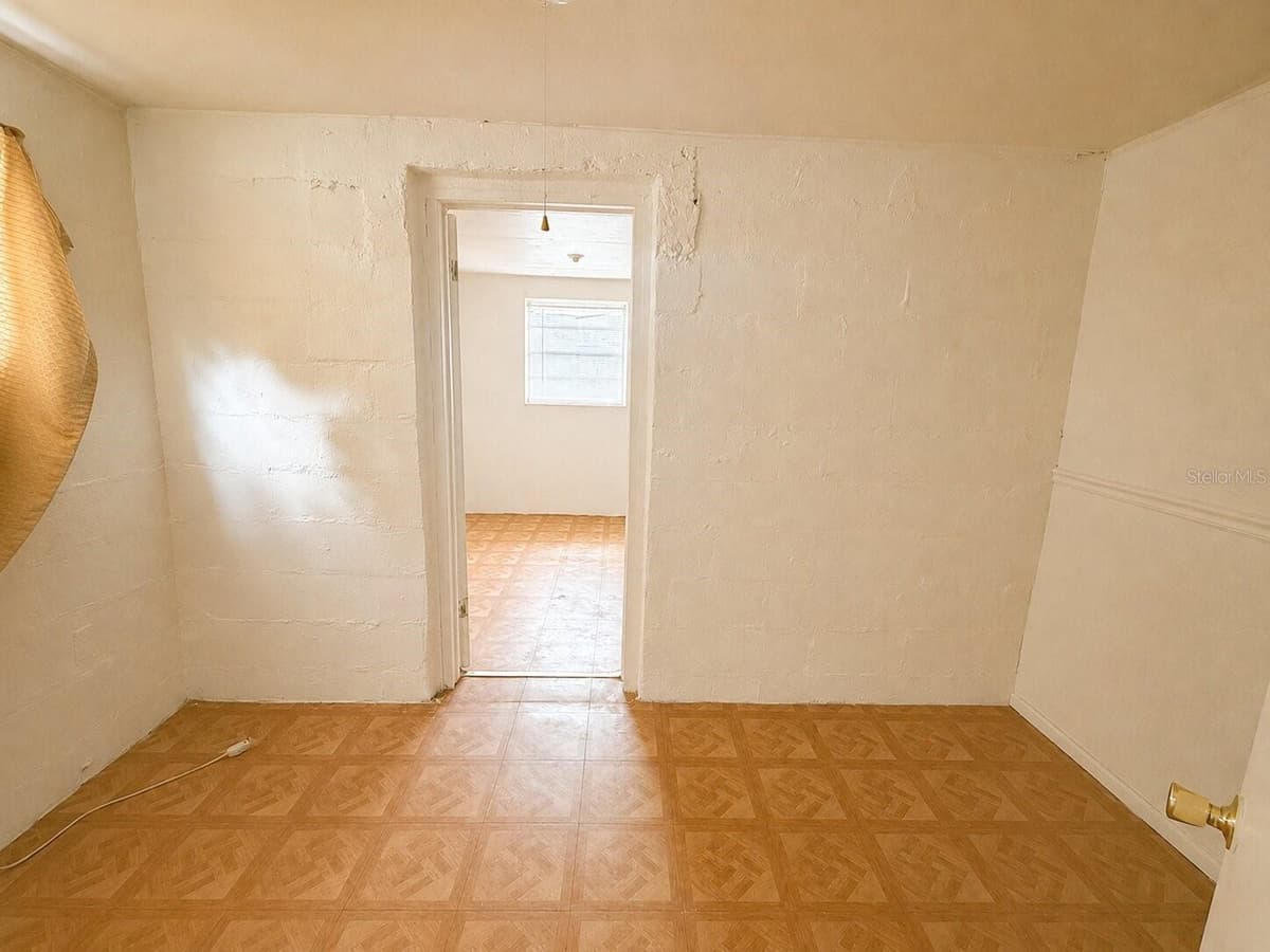 207 LEE AVENUE — photo 11 of 14