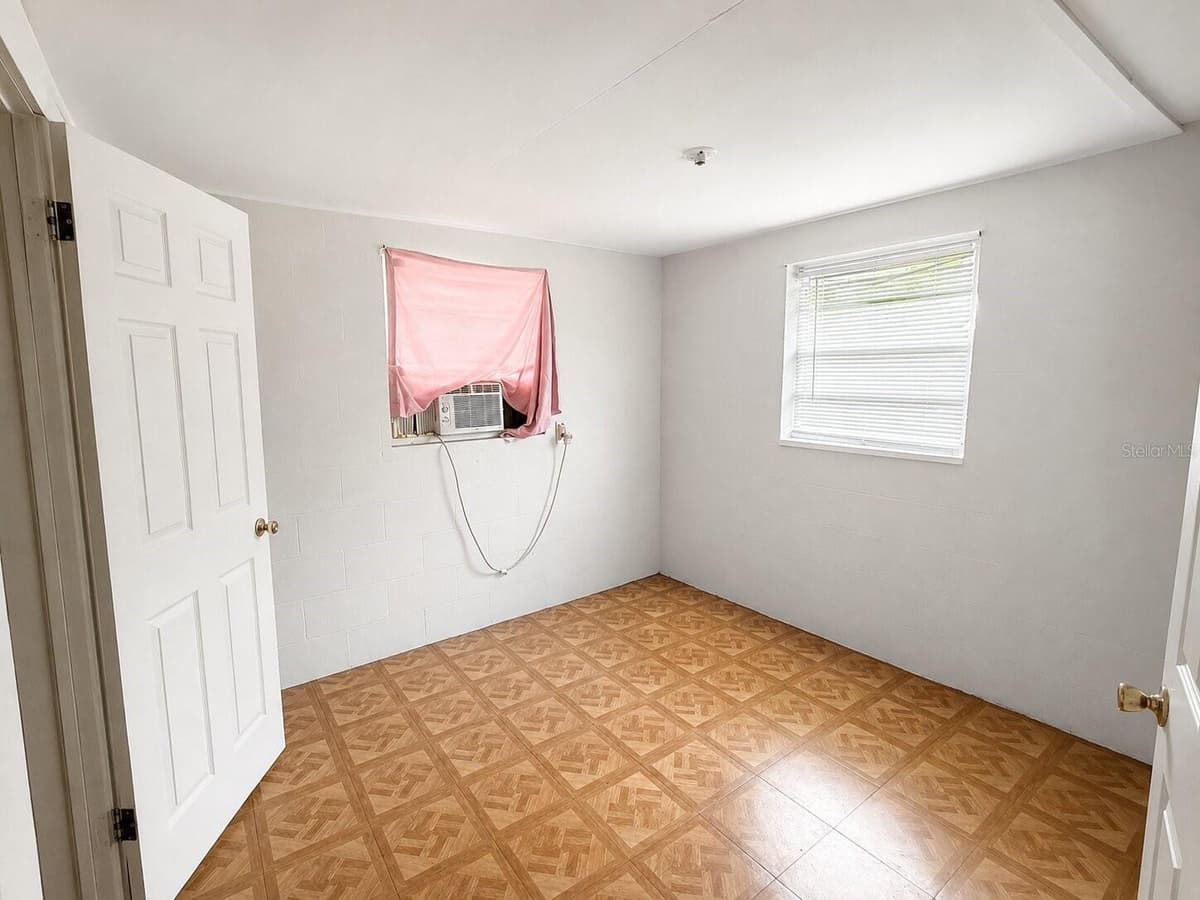 207 LEE AVENUE — photo 9 of 14