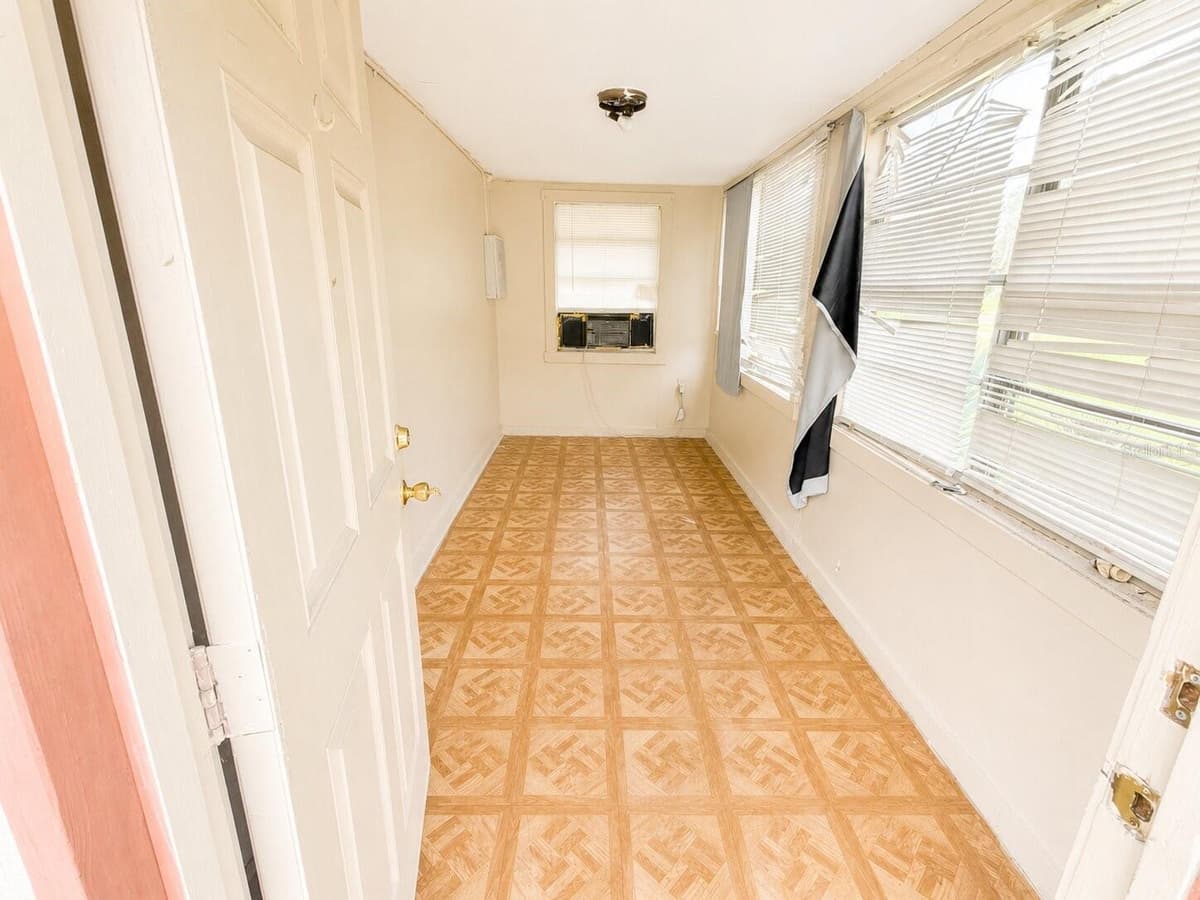 207 LEE AVENUE — photo 5 of 14