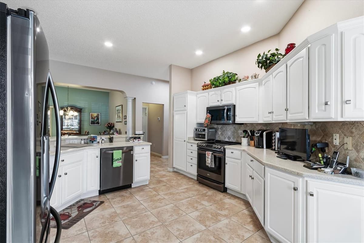 2314 CALLAWAY DRIVE — photo 4 of 40