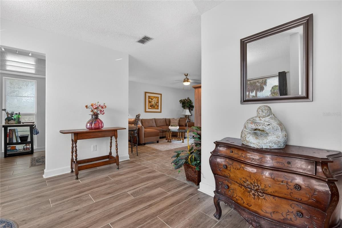 11607 KINGFISHER COURT — photo 7 of 50