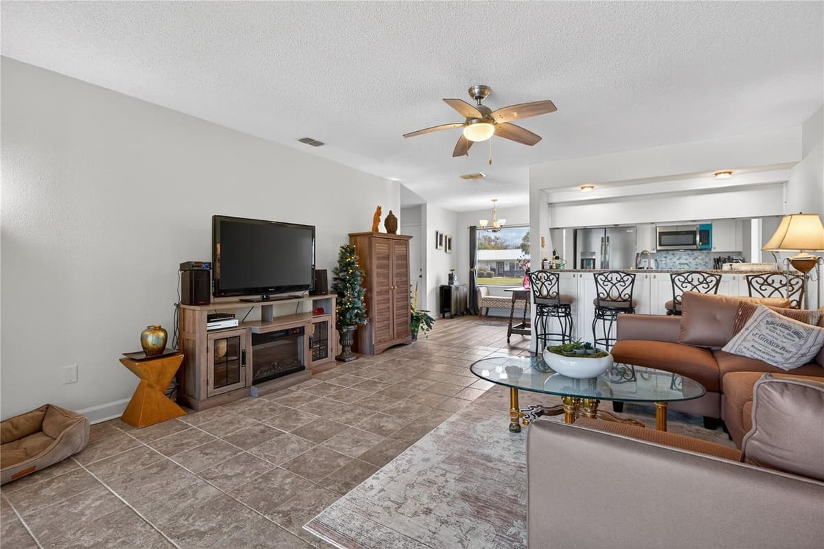 11607 KINGFISHER COURT — photo 16 of 50