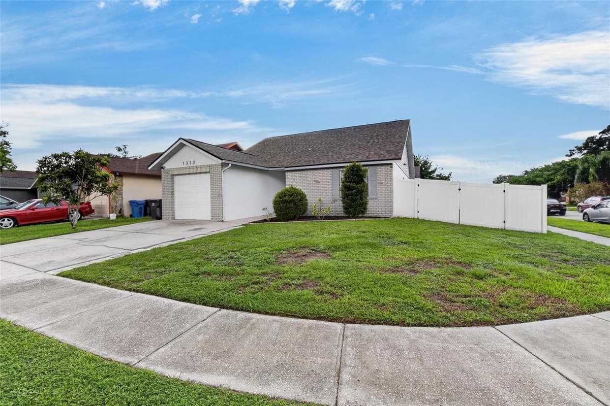 1332 COOLRIDGE DRIVE — photo 5 of 43