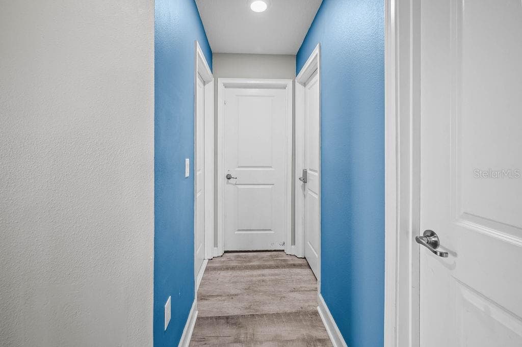 4538 CORTLAND DRIVE — photo 28 of 40