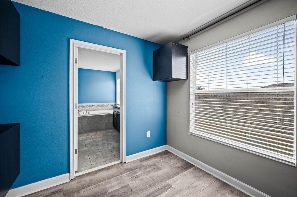 4538 CORTLAND DRIVE — photo 30 of 40