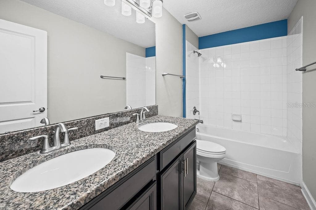 4538 CORTLAND DRIVE — photo 19 of 40