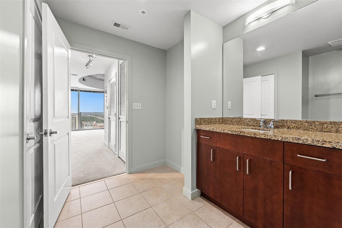 155 COURT AVENUE — photo 20 of 33