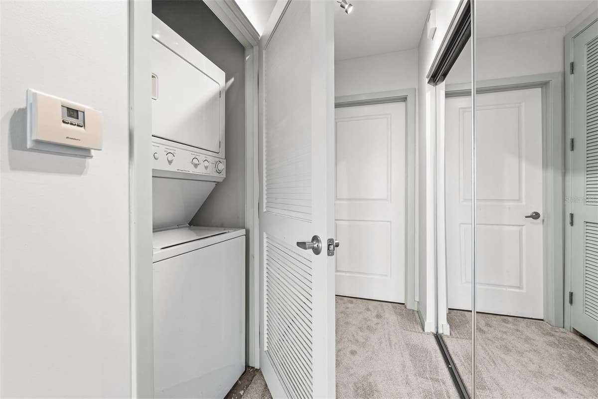 155 COURT AVENUE — photo 16 of 33