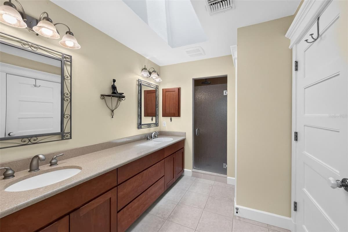 4219 SPIRE STREET — photo 36 of 79