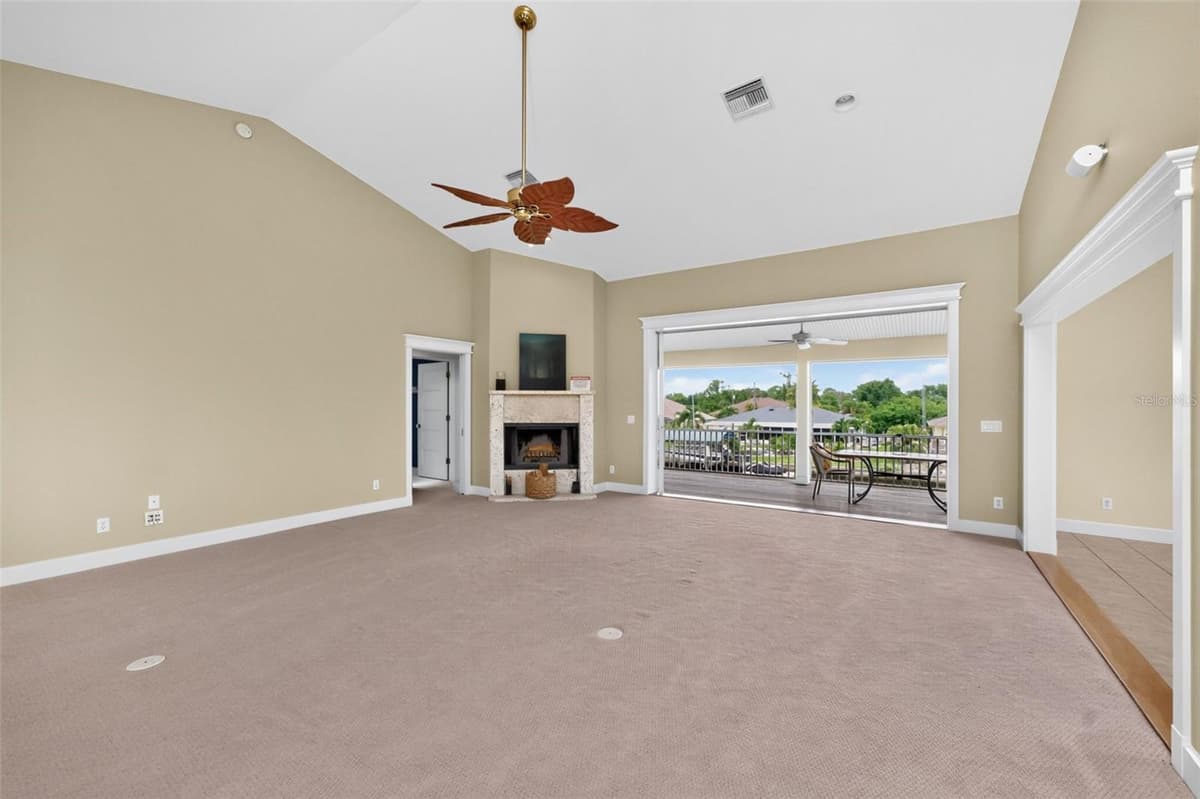 4219 SPIRE STREET — photo 18 of 79