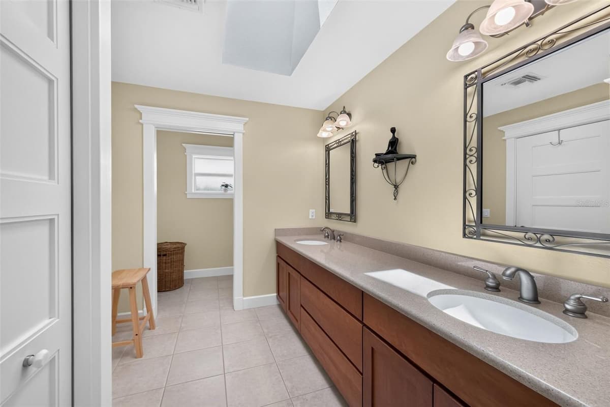 4219 SPIRE STREET — photo 38 of 79