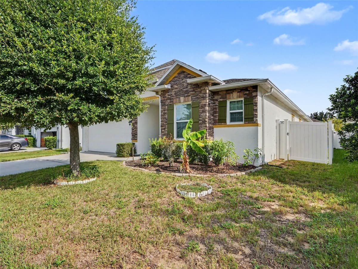 243 MILESTONE DRIVE — photo 3 of 27