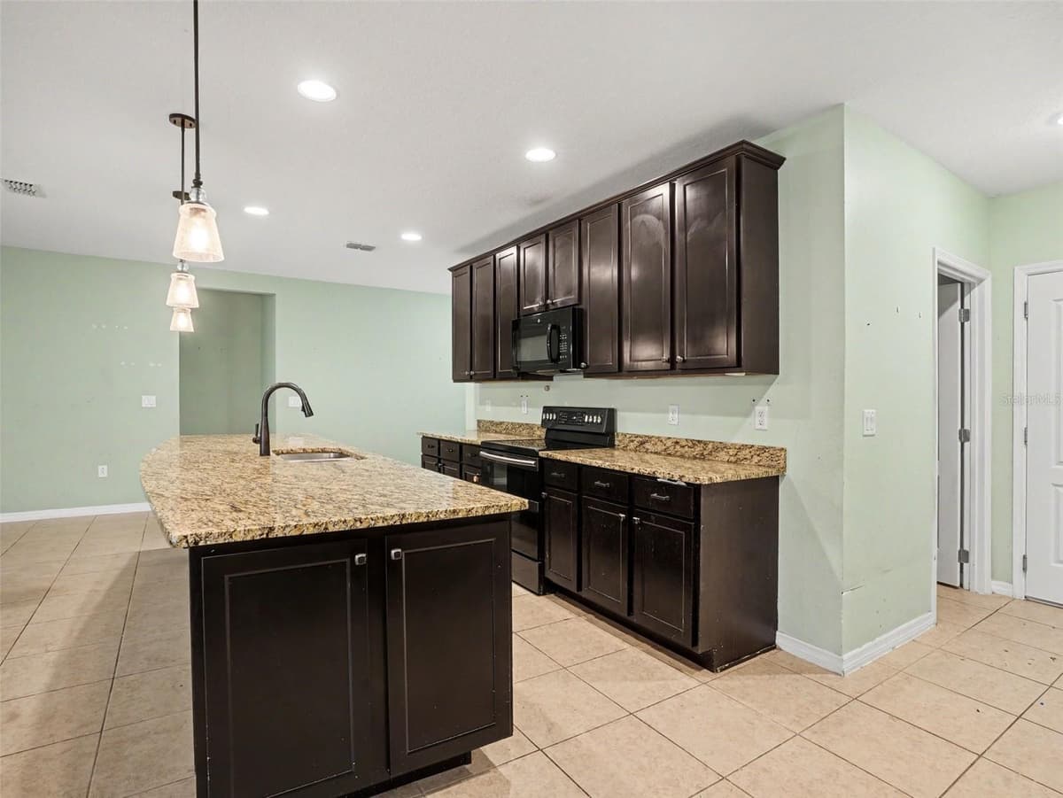 243 MILESTONE DRIVE — photo 12 of 27