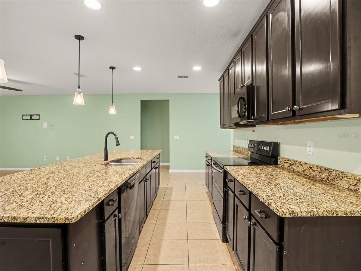 243 MILESTONE DRIVE — photo 13 of 27