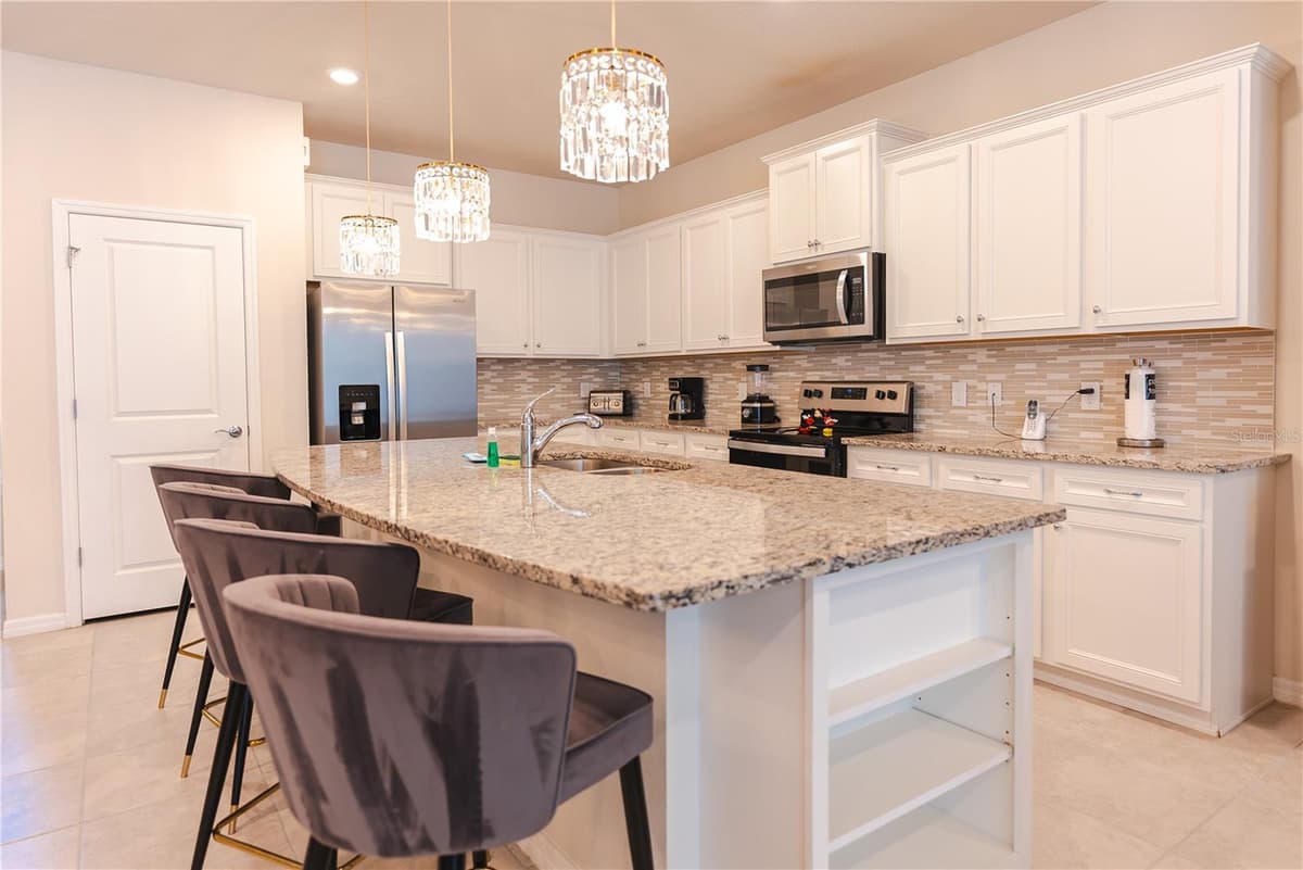 2123 LELANI CIRCLE — photo 7 of 56