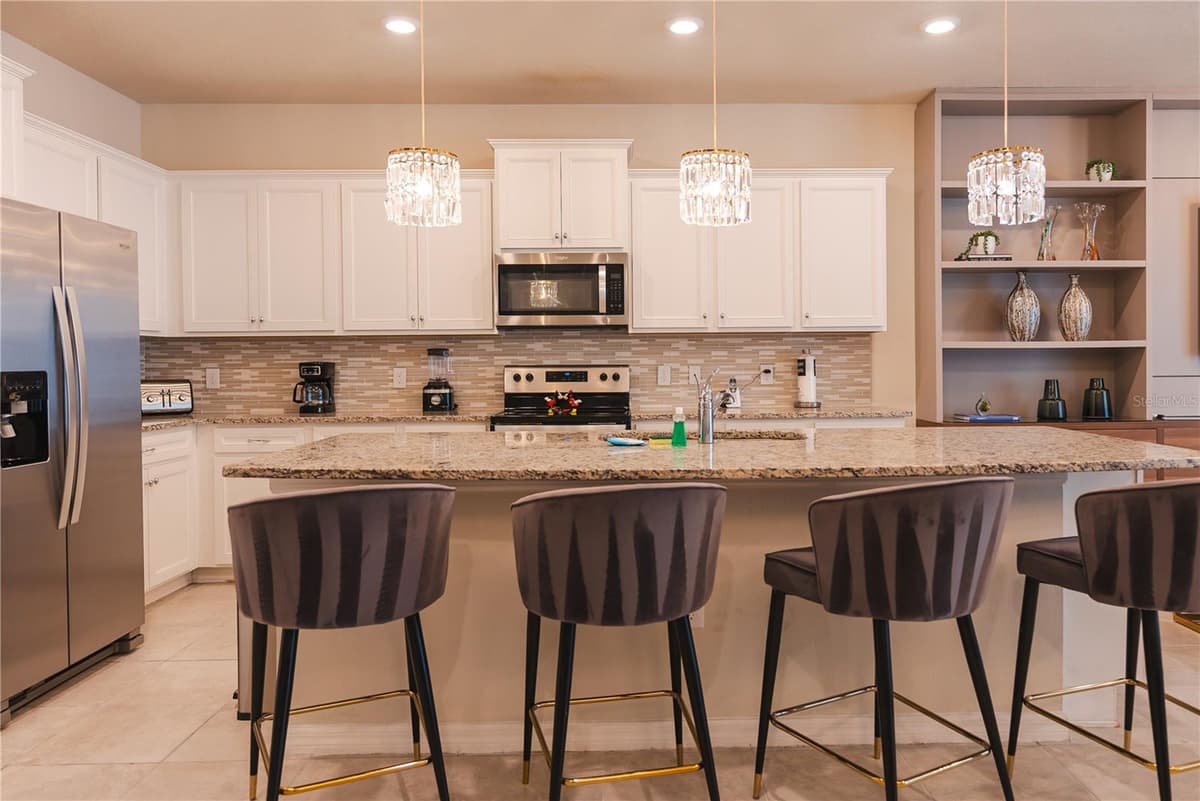 2123 LELANI CIRCLE — photo 8 of 56