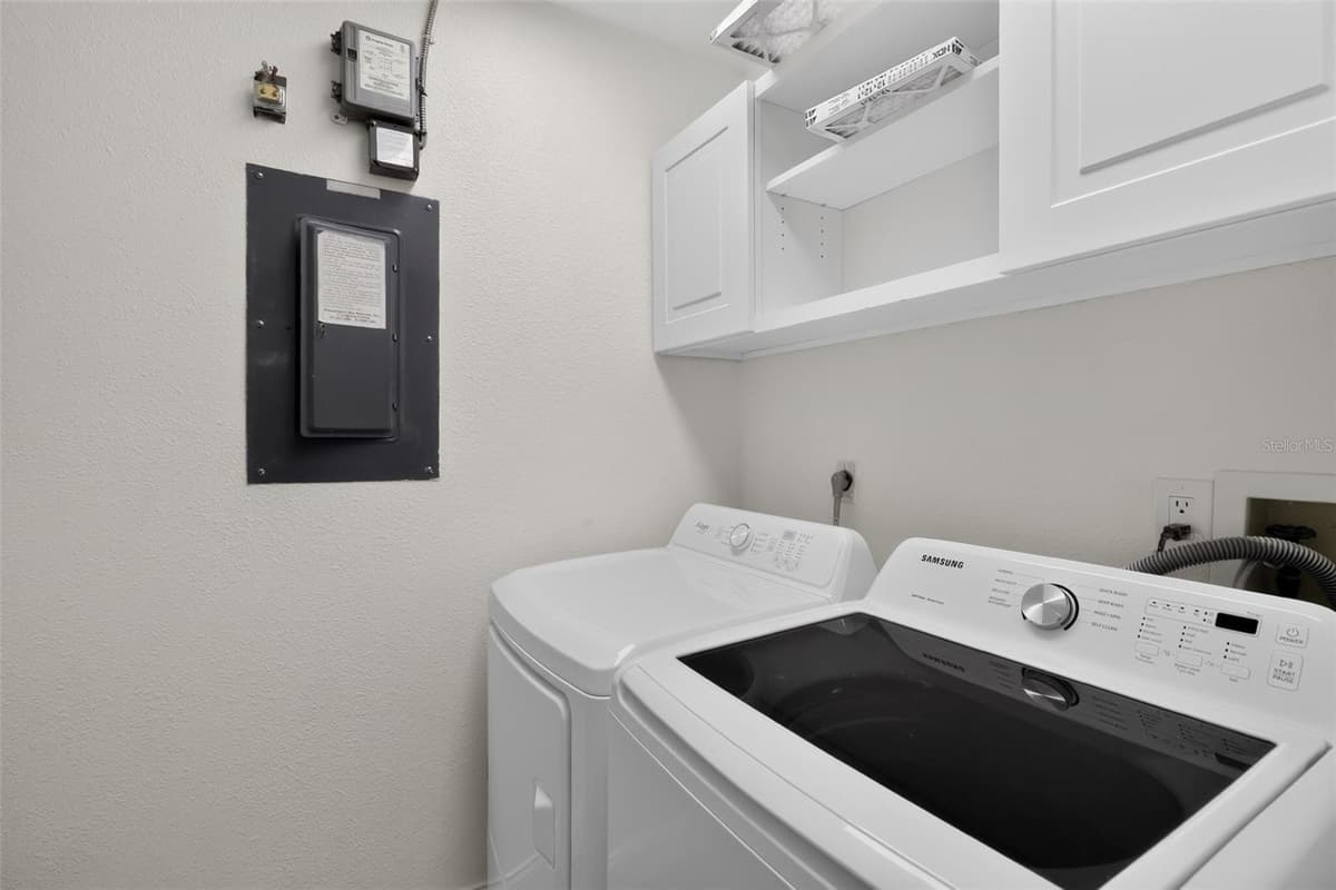 7025 COGNAC DRIVE — photo 30 of 34