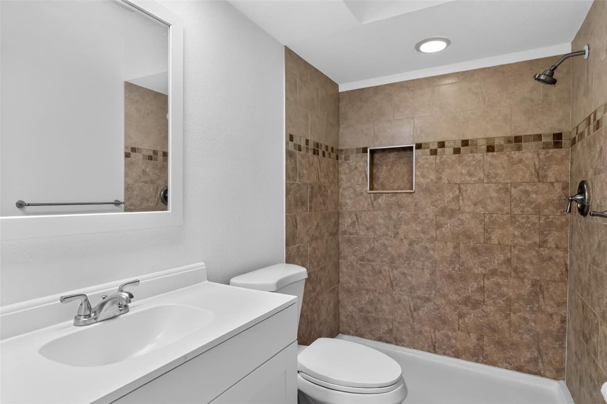 7025 COGNAC DRIVE — photo 27 of 34