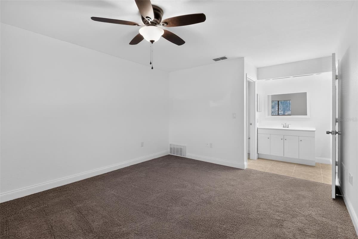 7025 COGNAC DRIVE — photo 19 of 34