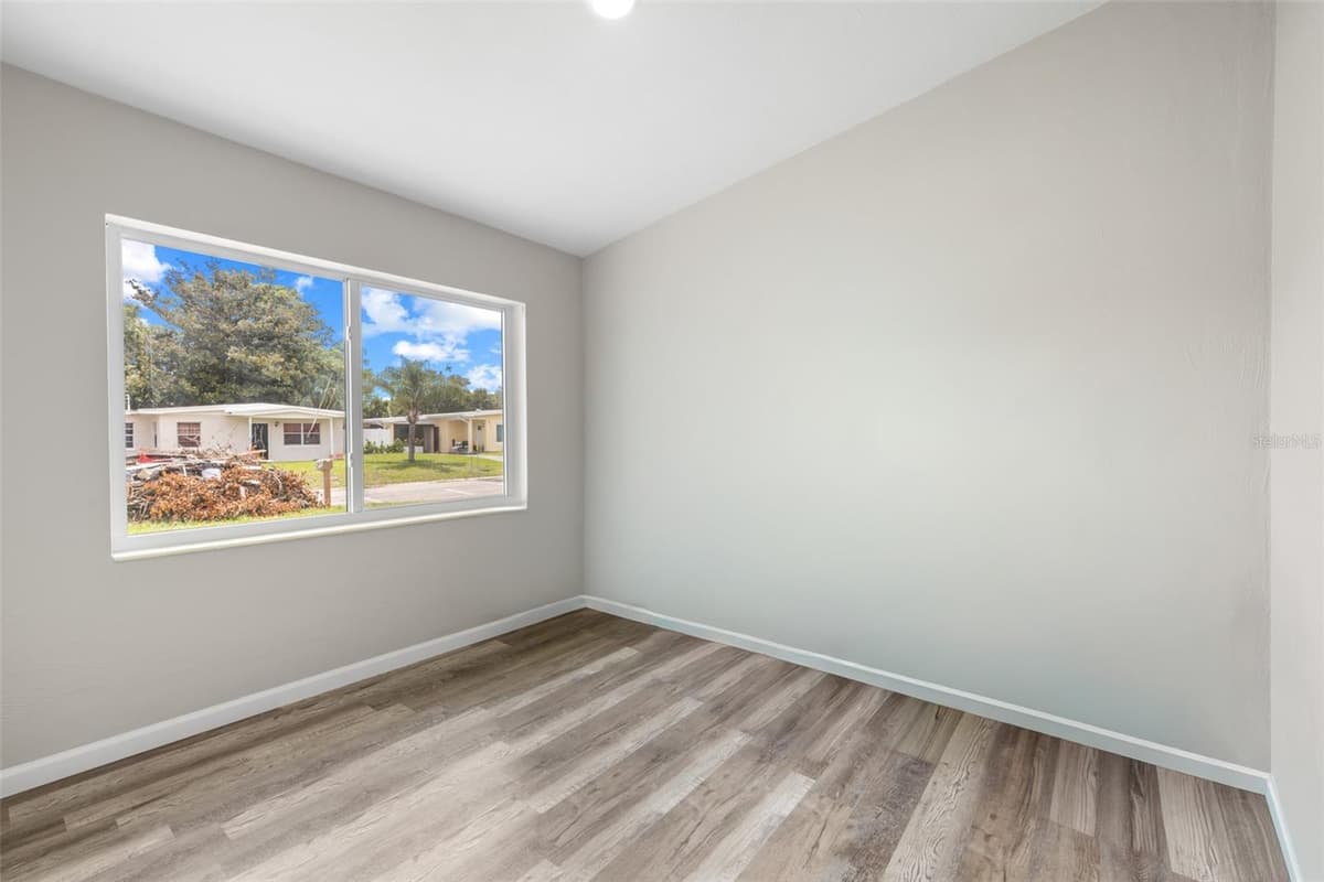 8616 SHIRLEY DRIVE — photo 14 of 34