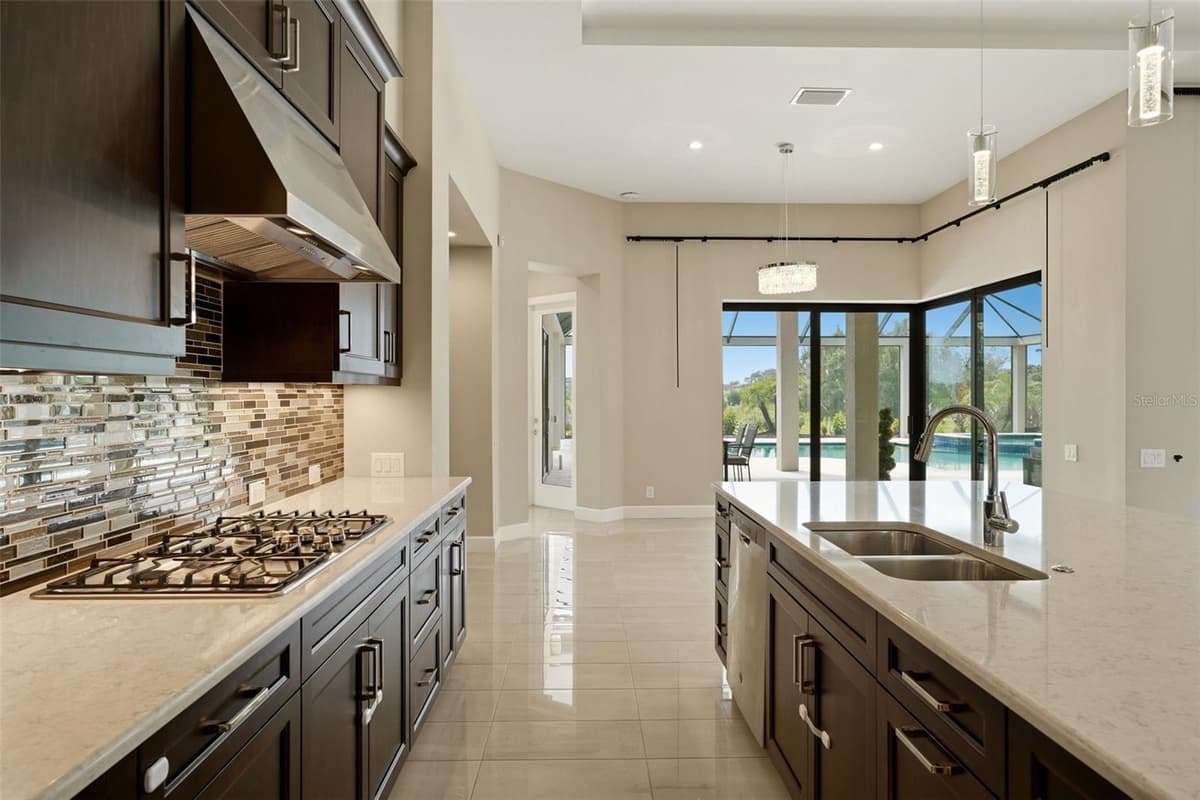 10741 OSPREY LANDING WAY — photo 13 of 56