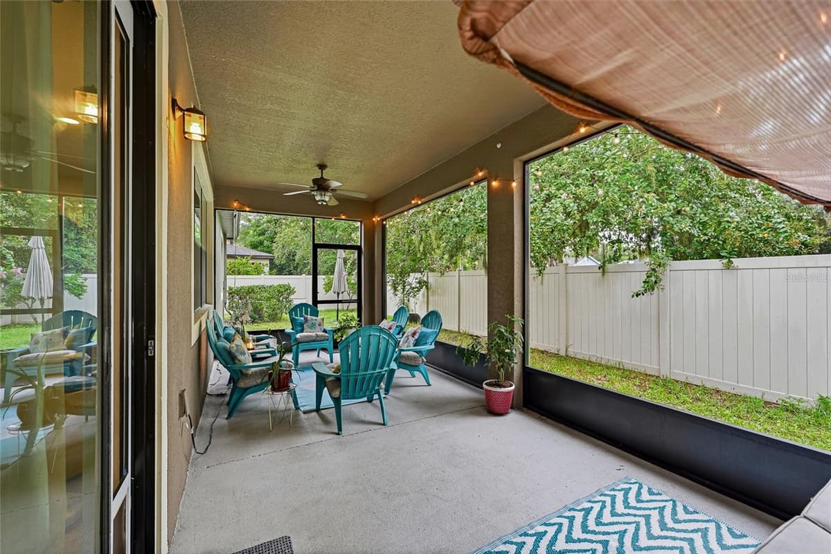1008 OAKCREST DRIVE — photo 33 of 43