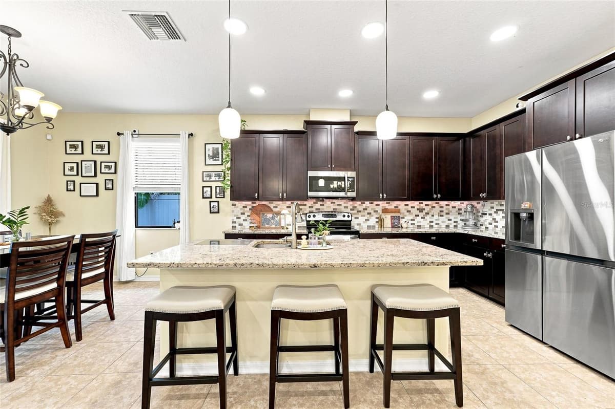 1008 OAKCREST DRIVE — photo 12 of 43