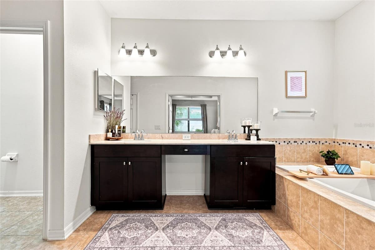 1008 OAKCREST DRIVE — photo 25 of 43