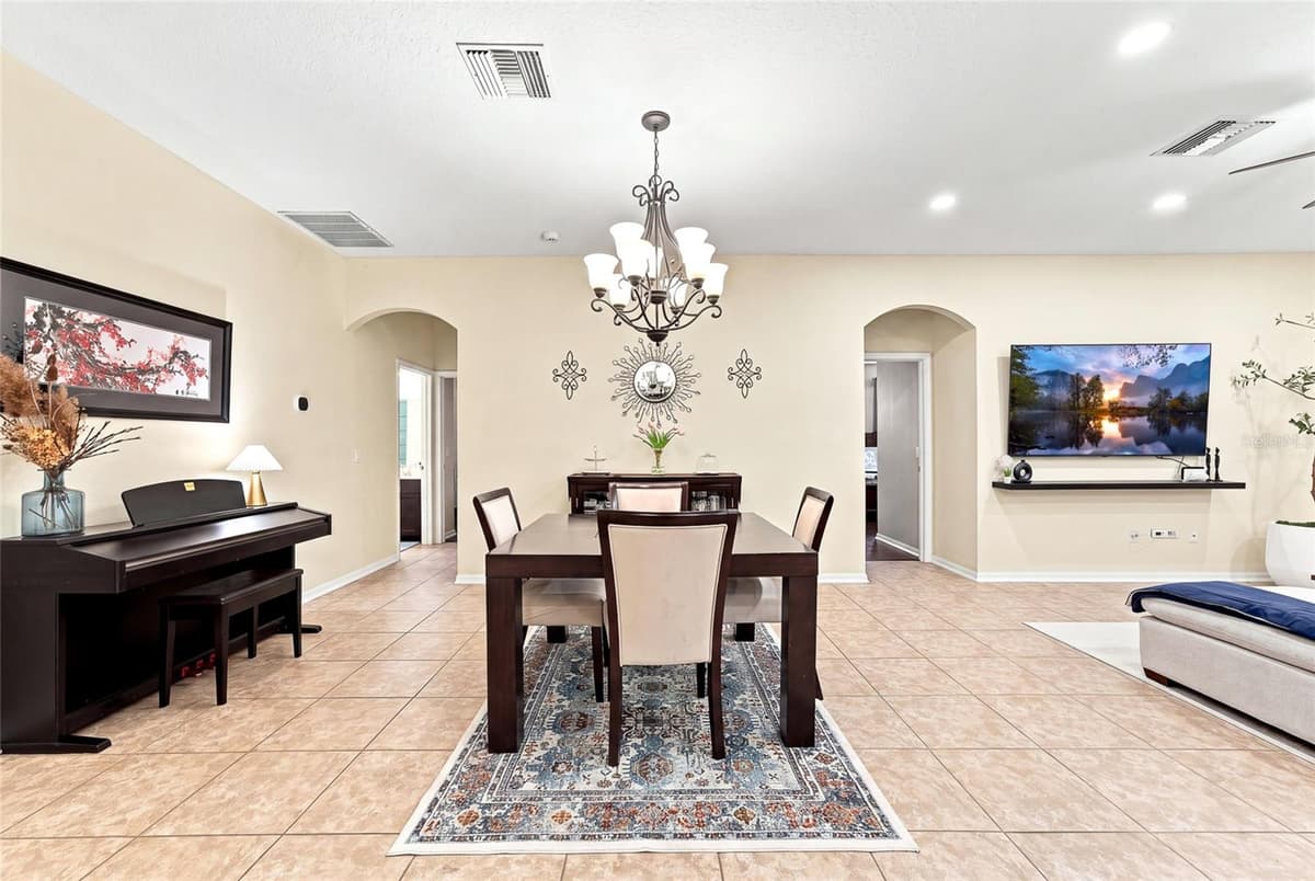 1008 OAKCREST DRIVE — photo 11 of 43