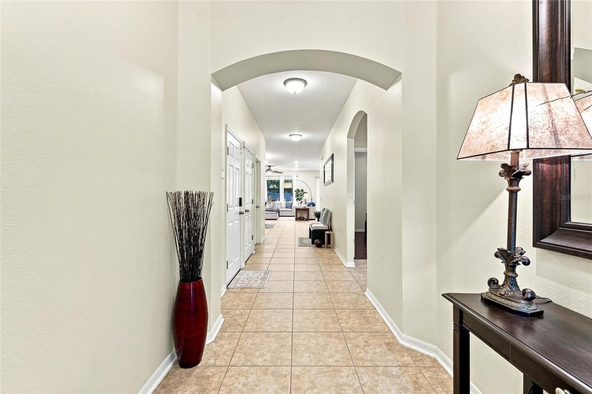 1008 OAKCREST DRIVE — photo 3 of 43