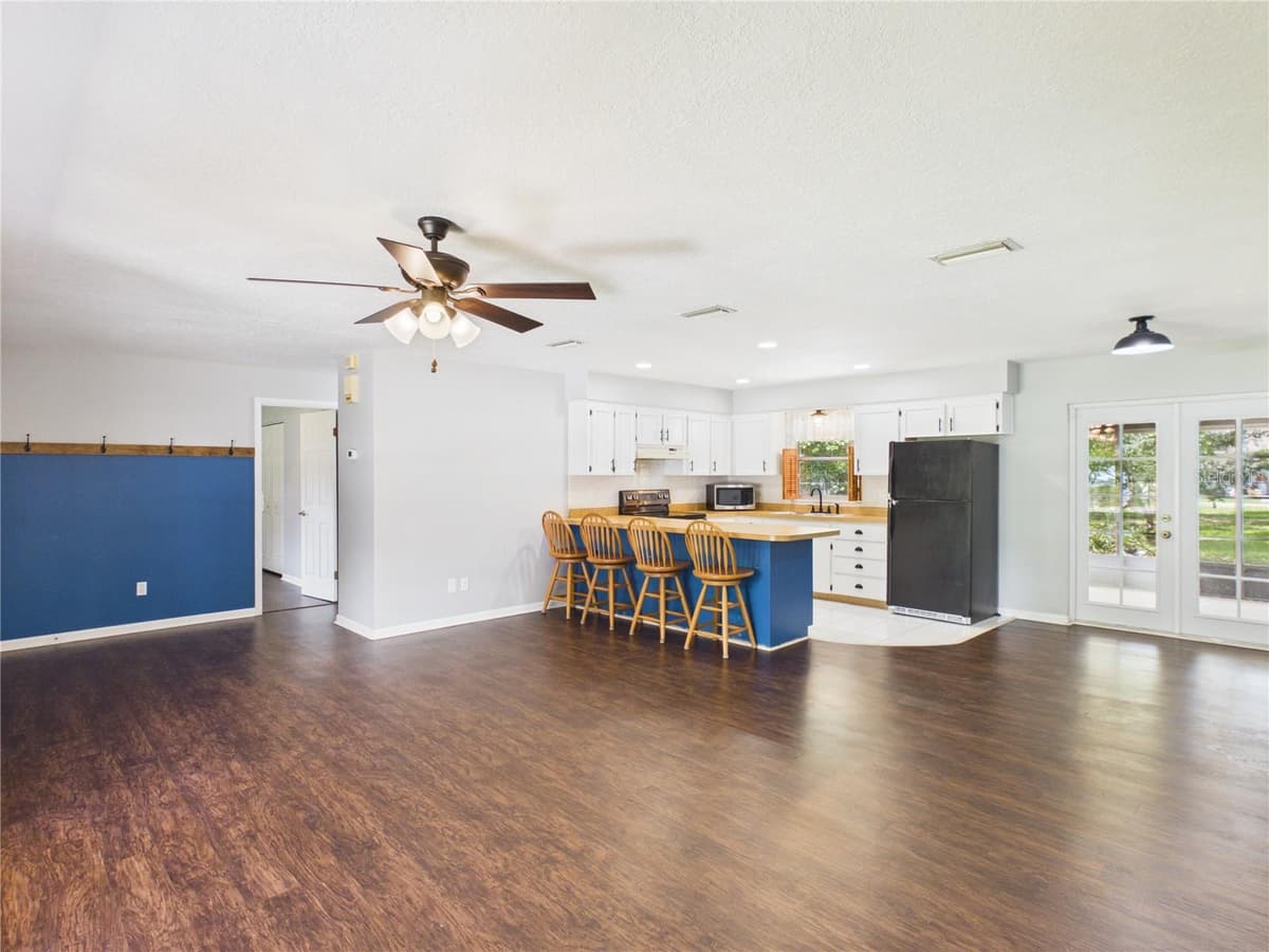 6155 58TH TERRACE — photo 5 of 43