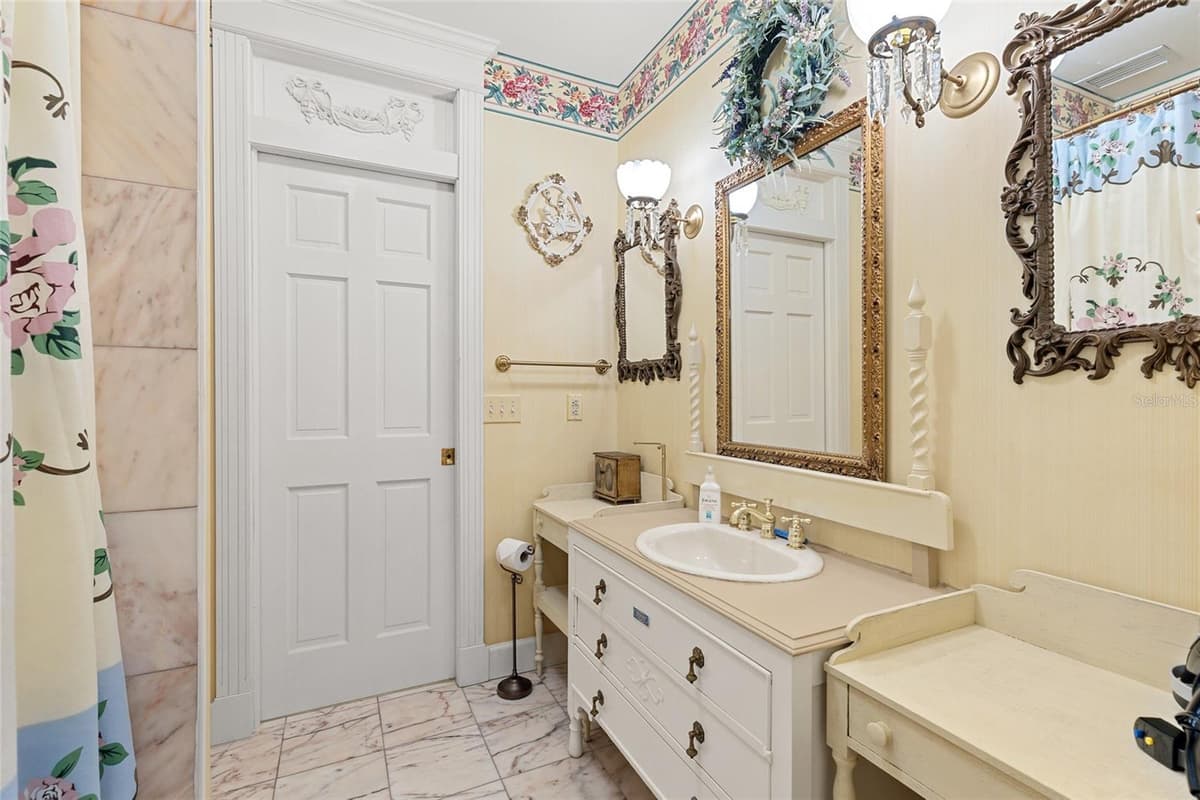 6275 HALABRIN ROAD — photo 33 of 74