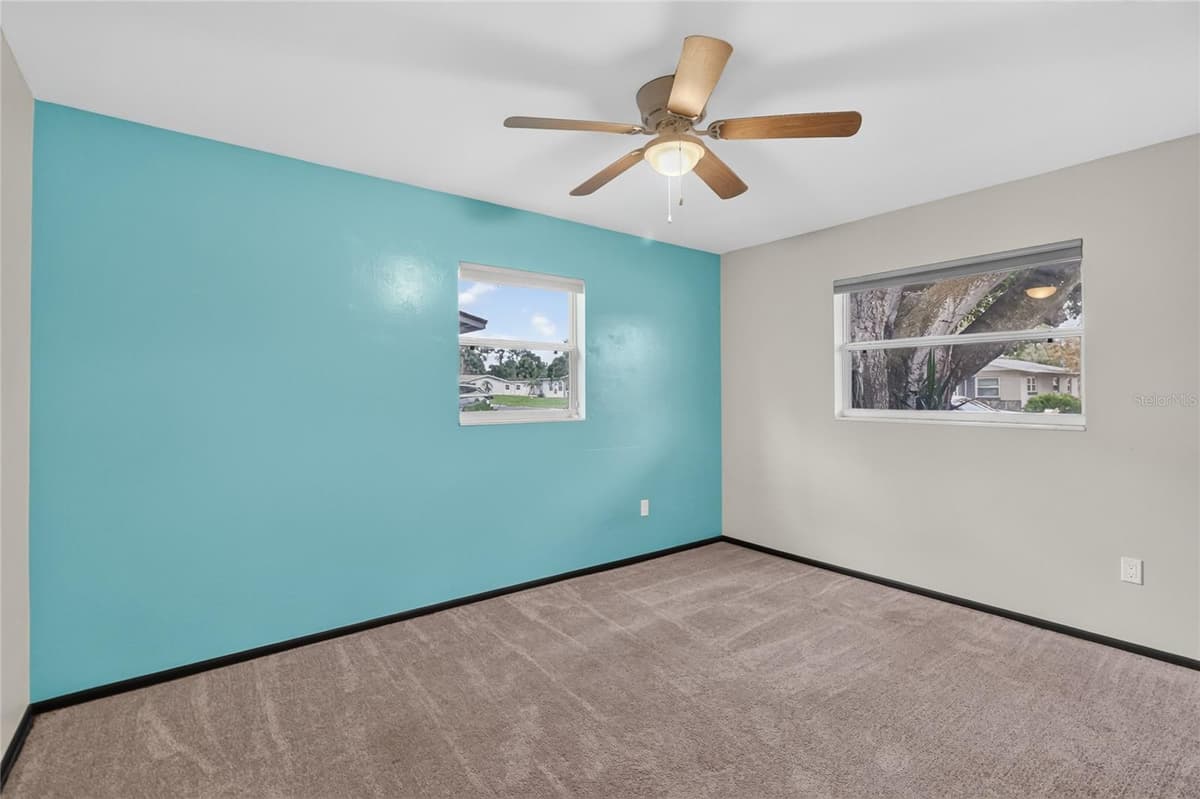 120 E HOFFMAN ST — photo 29 of 62