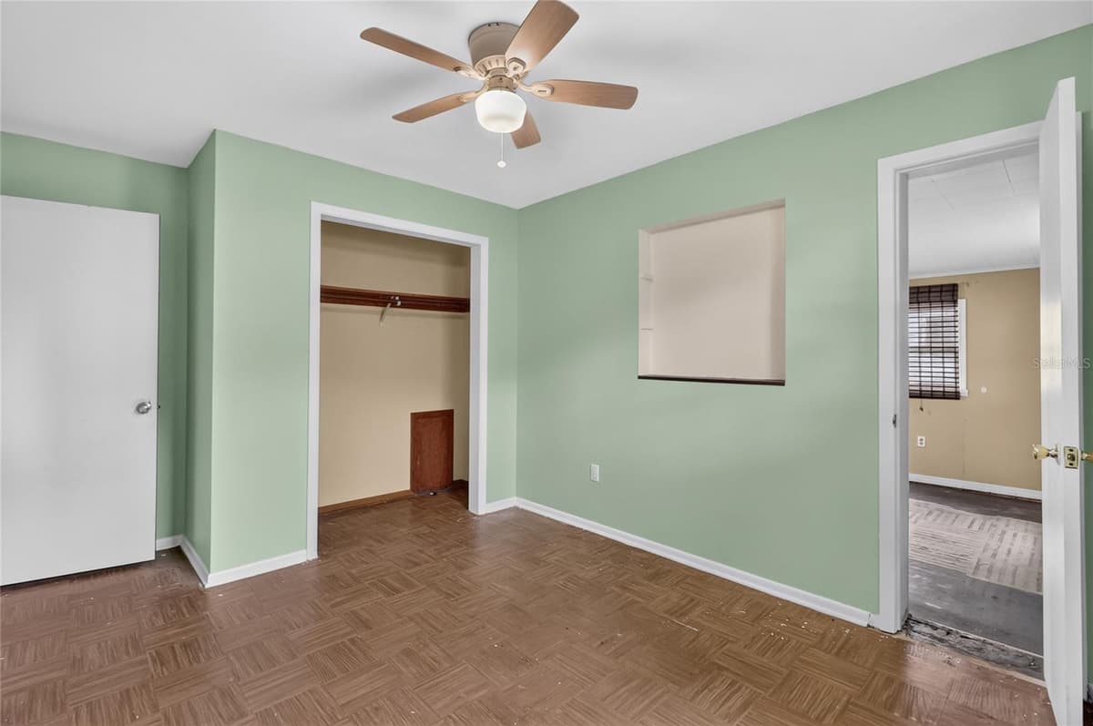 120 E HOFFMAN ST — photo 32 of 62