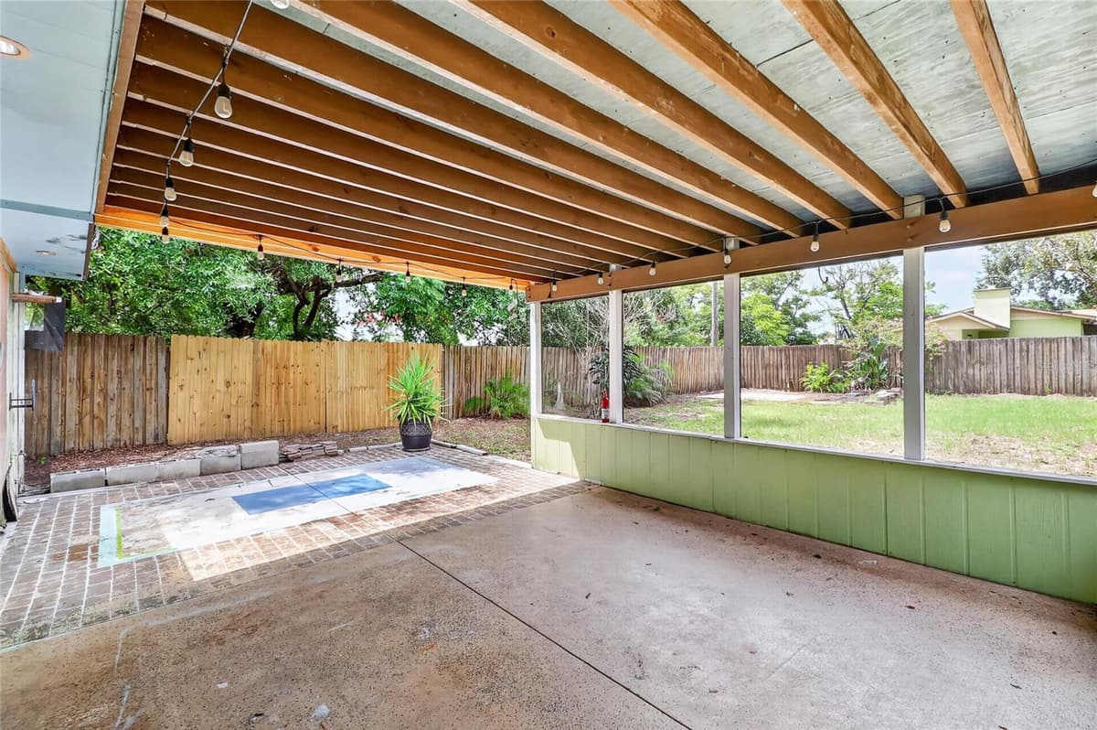 120 E HOFFMAN ST — photo 46 of 62