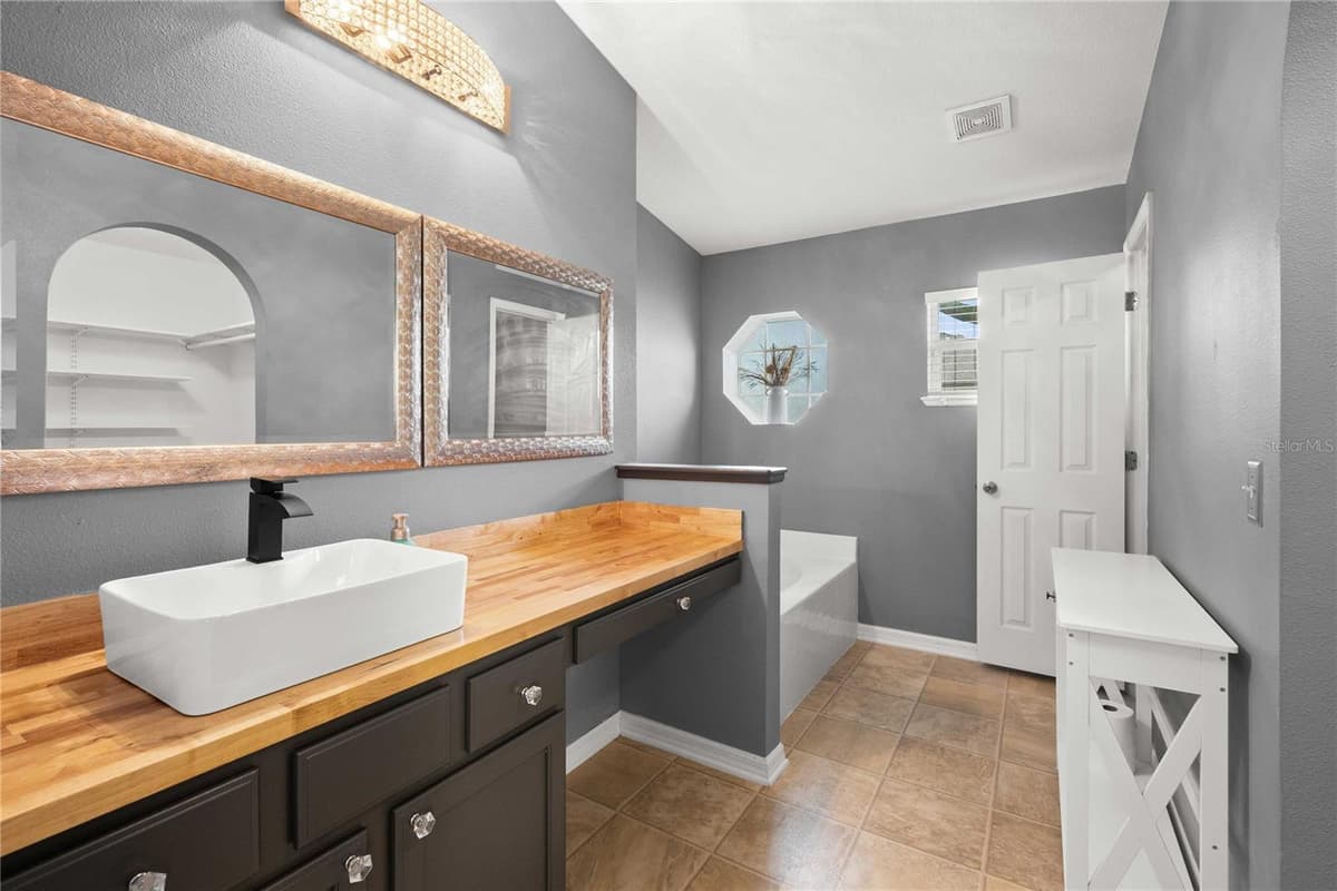 14423 FINSBURY DRIVE — photo 17 of 36