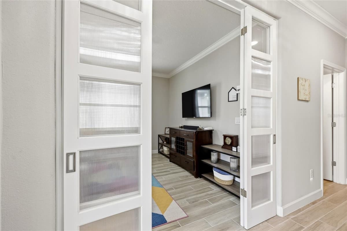 31553 CANNON RUSH DRIVE — photo 11 of 85