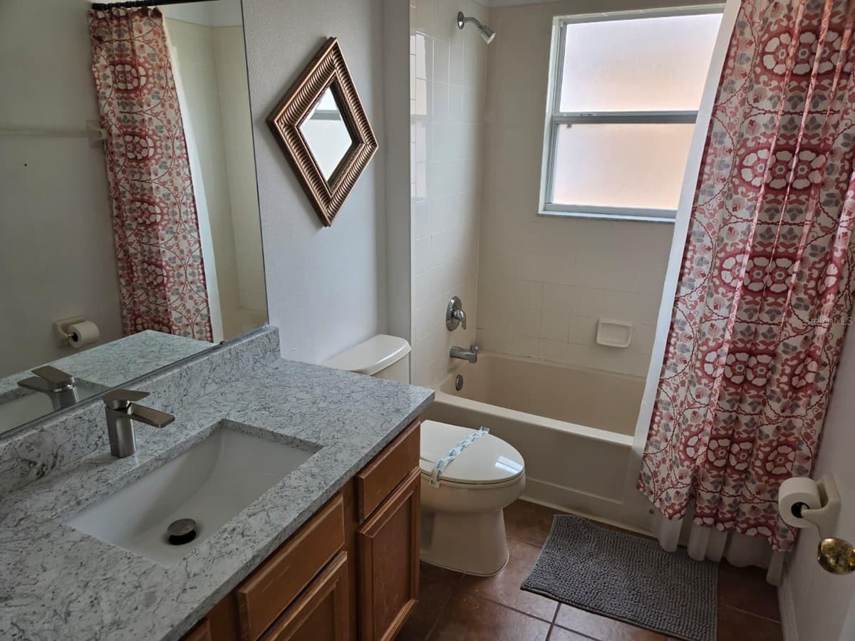 256 SEVILLA AVENUE — photo 17 of 21
